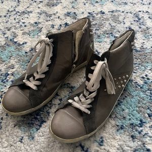 Leather upper, textil leather lining, rubber sole sneakers